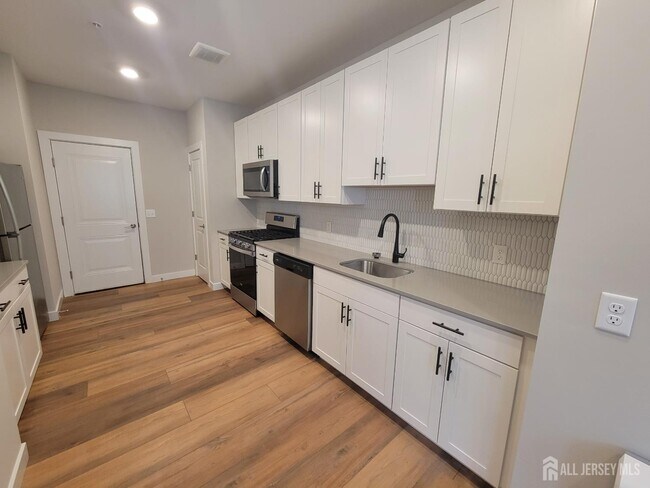 Building Photo - 520 Lasko Ln