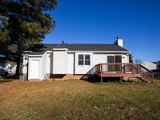 Building Photo - 7412 Pineleaf Dr