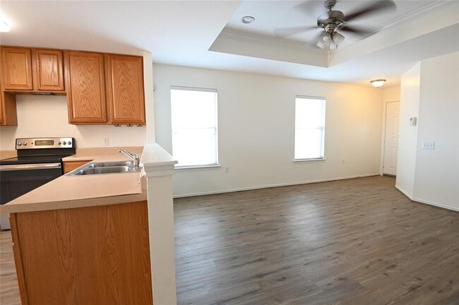 Building Photo - 5820 Angel Dr