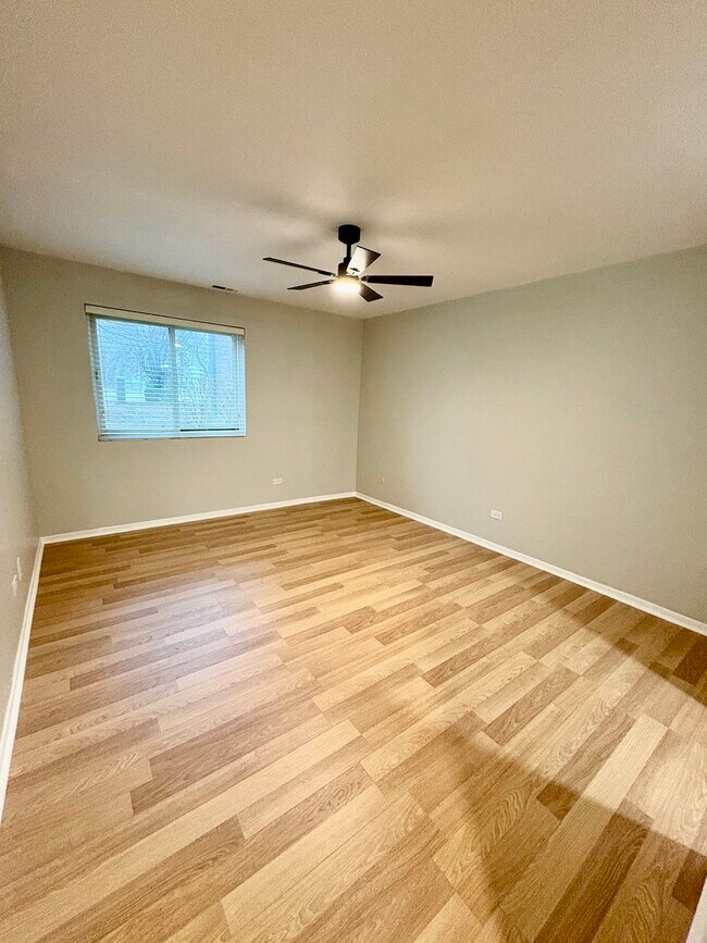 Building Photo - 1482 Stonebridge Cir