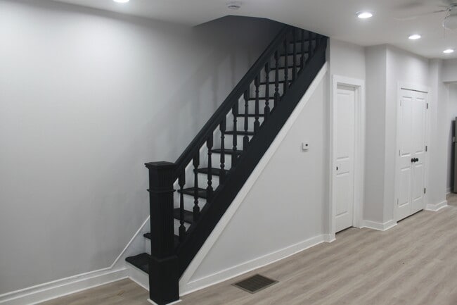 Building Photo - 3355 Argyle St