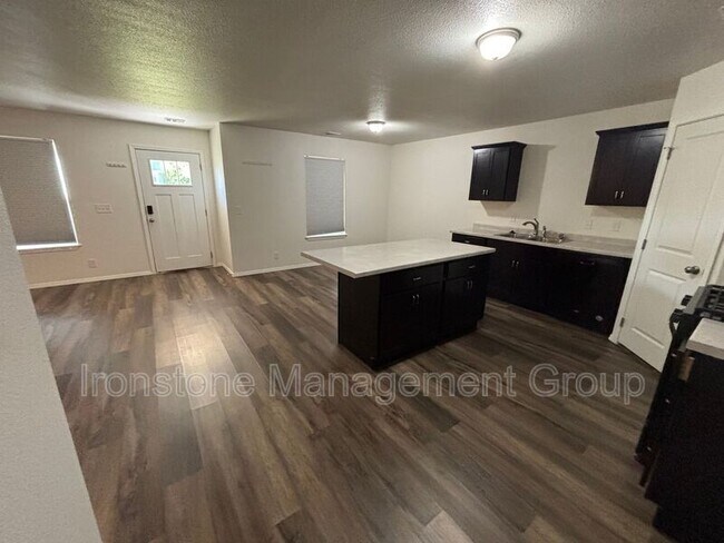 Building Photo - 3817 S 29th W Ave