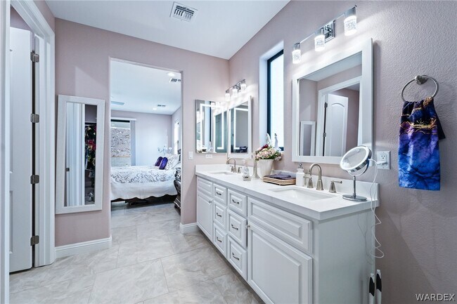 Building Photo - 2836 Steamboat Dr