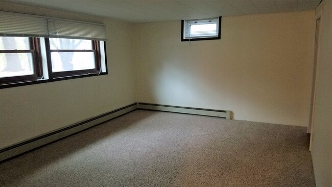 Building Photo - 3BR/2ba Single Family Home in Altoona - DOG FRIENDLY