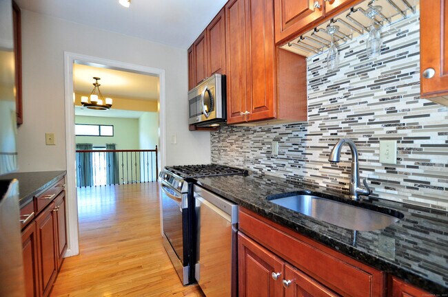 Building Photo - 305 Timber Ln