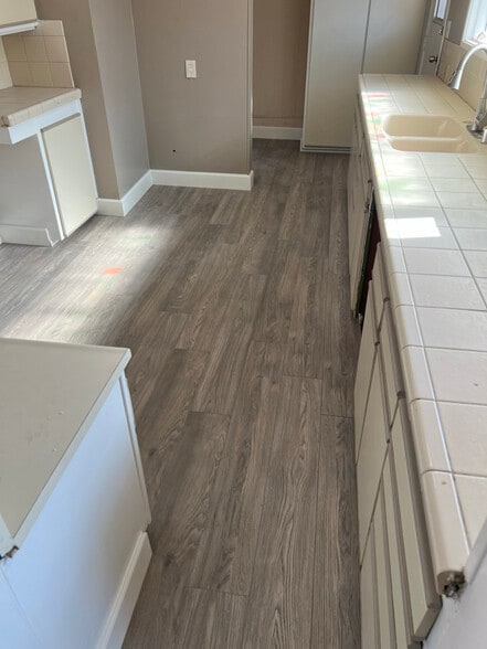 Building Photo - 10908 Kibbee Ave