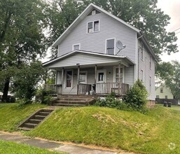 Building Photo - 2 BR SW Canton Duplex