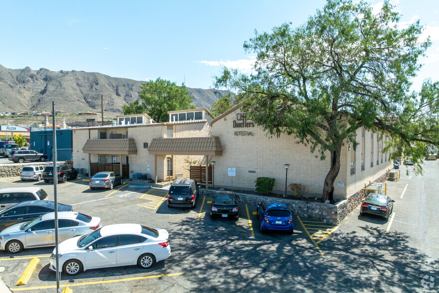 Building Photo - Cliff Dwellers