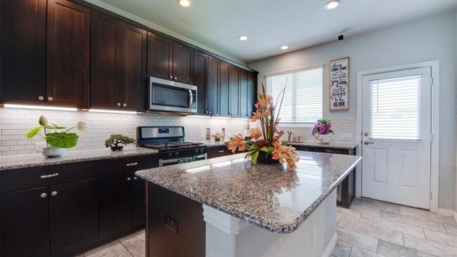 Building Photo - 1225 Scarlet Mountain Dr