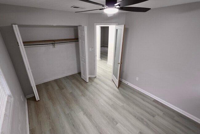 Building Photo - 1190 Hazel St