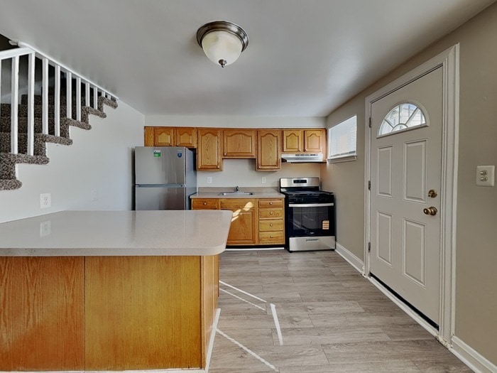 Building Photo - 1917 Searles Rd