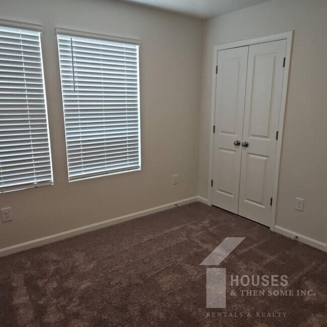 Building Photo - 338 Prosperity Ln