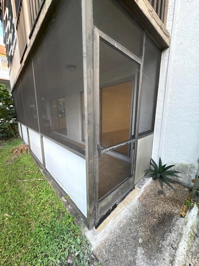 Building Photo - 1751 NW 75th Ave