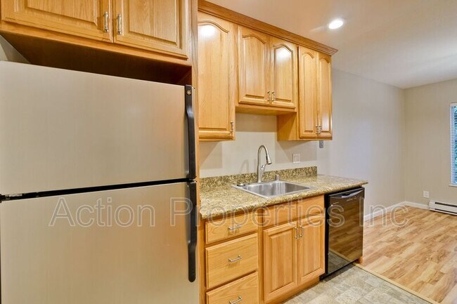 Building Photo - 505 Cypress Point Dr
