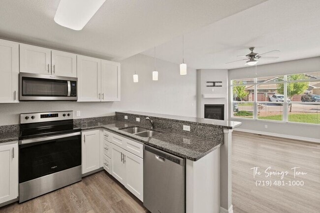 Building Photo - 756 Brambleberry Hts