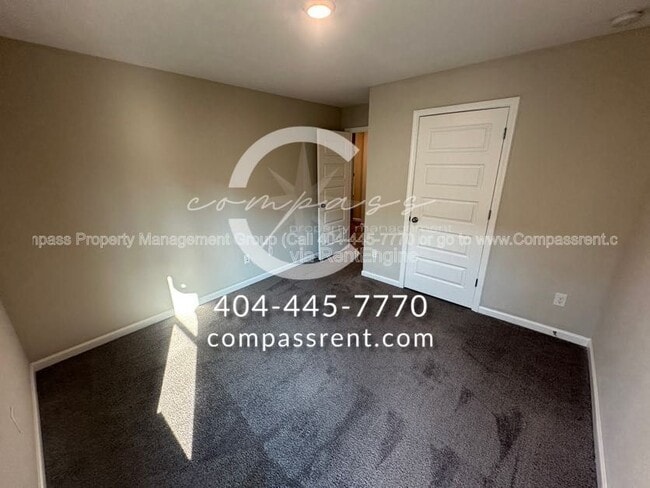 Building Photo - 113 Squarewood Ln NW