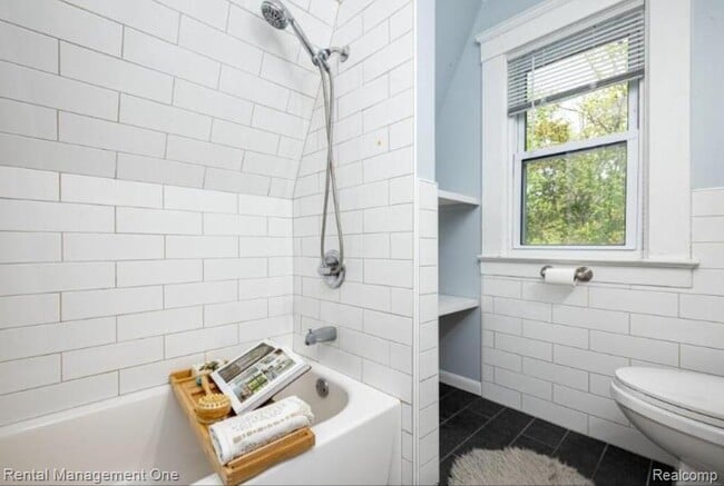 Building Photo - 508 Miller Ave