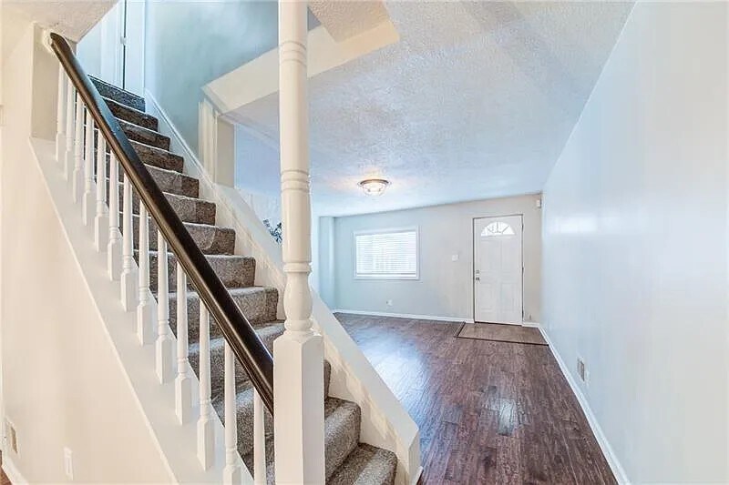 Building Photo - 1916 Wharton St