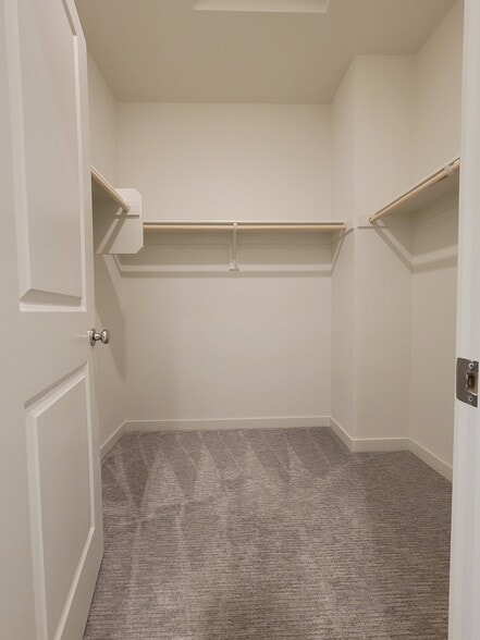 master closet - 328 Lagoon Way