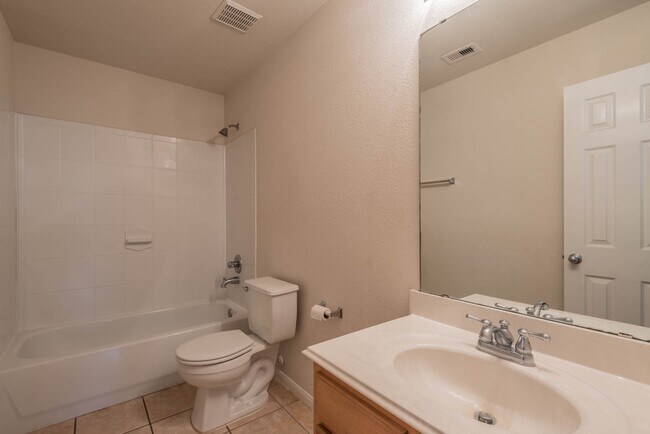 Building Photo - 20931 Gastonbury Ln