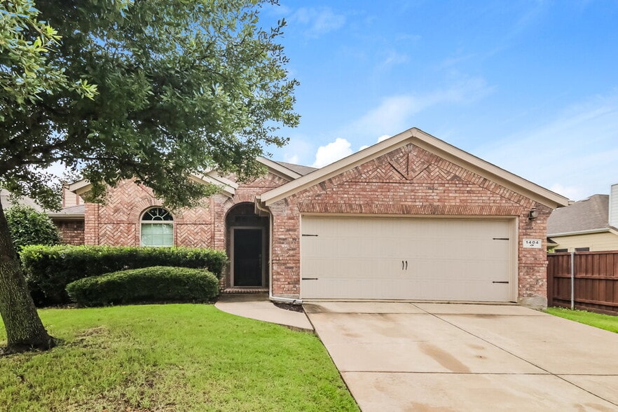 Primary Photo - 1404 Nightingale Dr