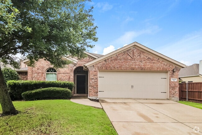 Building Photo - 1404 Nightingale Dr