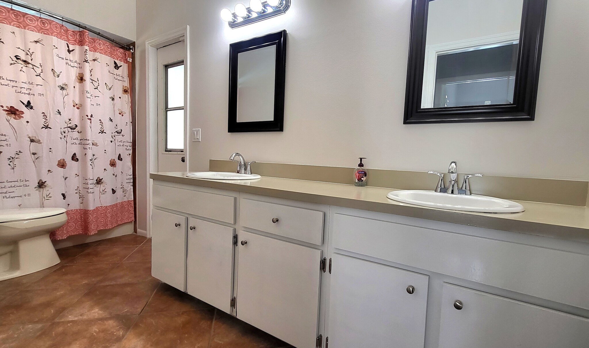 Building Photo - 1267 Little Oak Cir