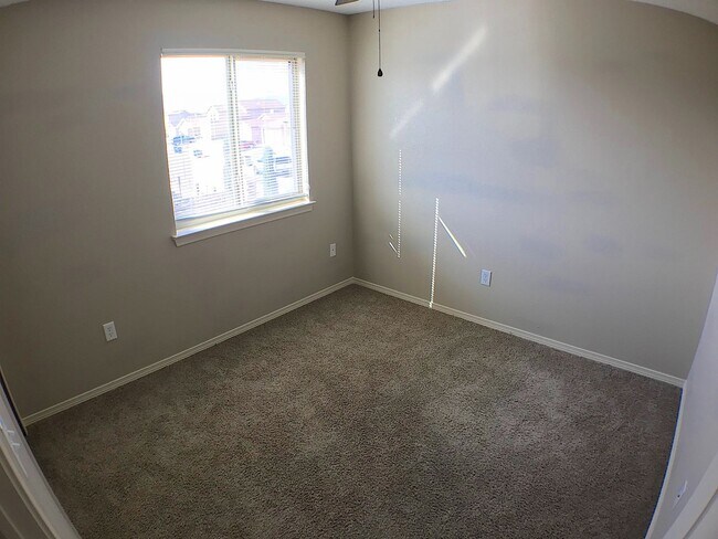 Building Photo - Northeast El Paso 3 Bed Refrig A/C
