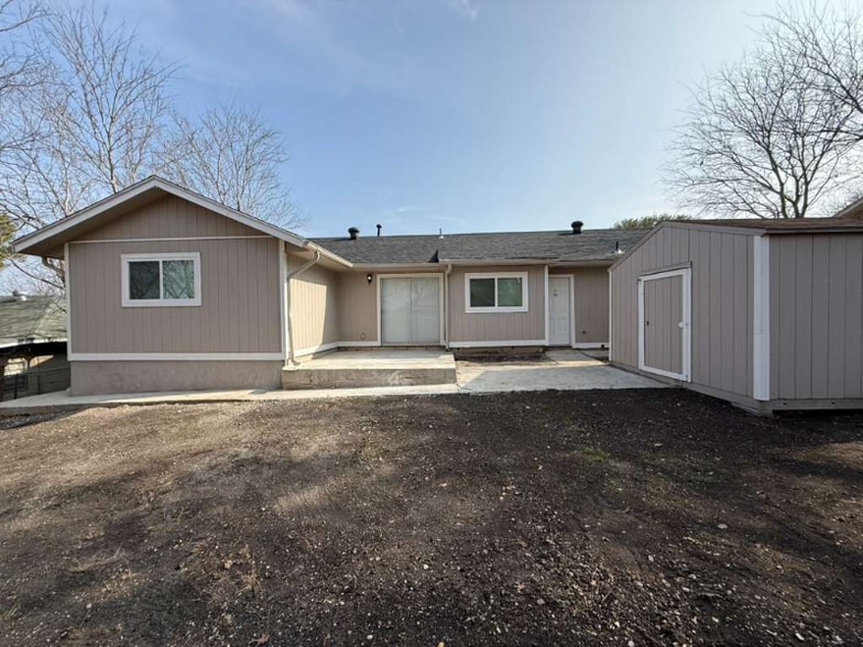 Building Photo - 8827 Slumber Ln