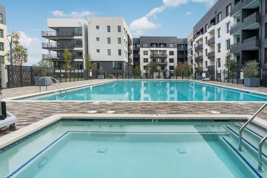 Building Photo - 3560 Rambla Pl