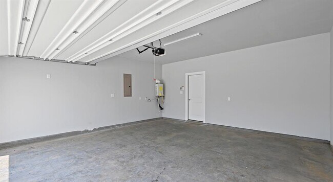 Building Photo - 5019 Visionary Dr