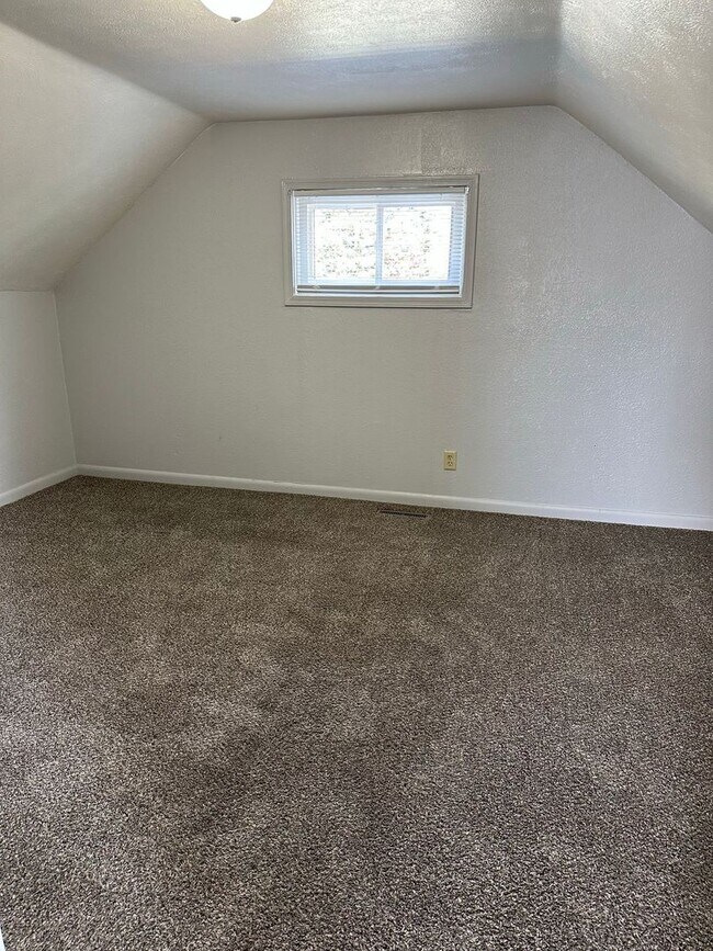 Building Photo - 712 S 10th St