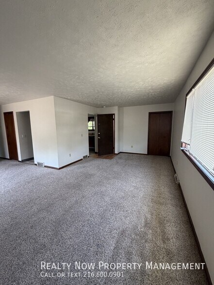 Building Photo - 21252 Goller Ave