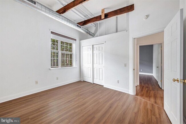 Building Photo - 541 Washington Ave