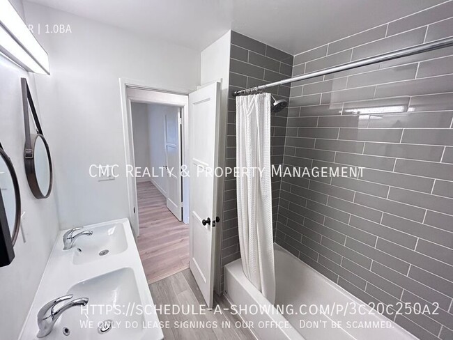 Building Photo - 3009 McNab-