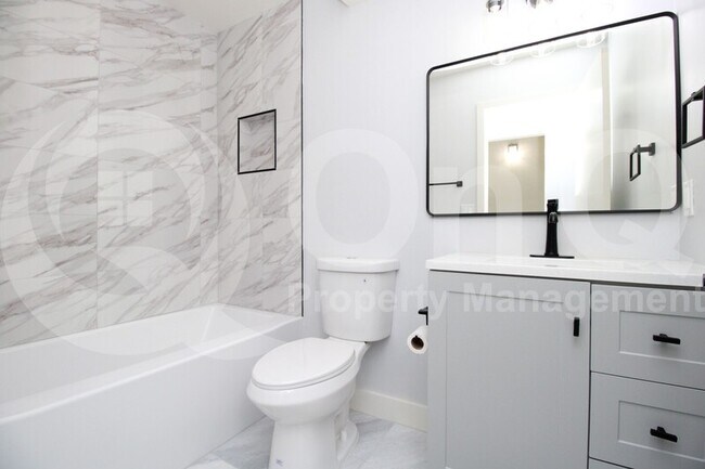 Building Photo - 10115 E Mountain View Rd