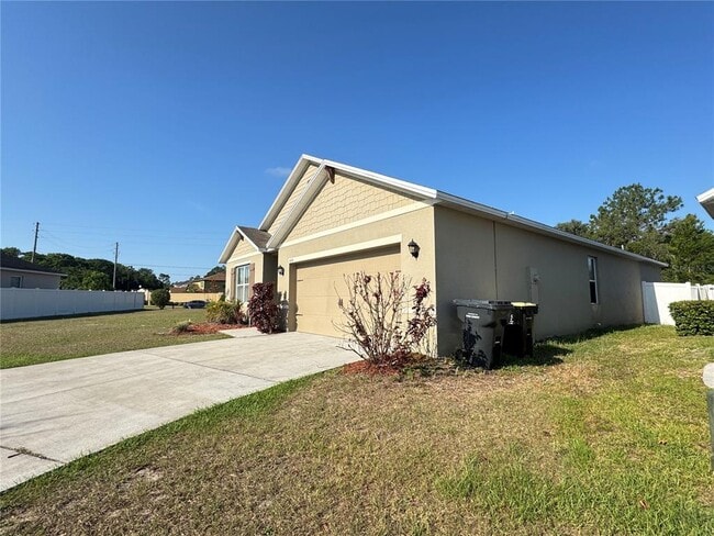 Building Photo - 404 Tanglewood Dr