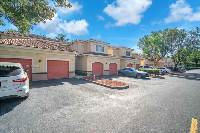 Building Photo - 2532 Centergate Dr