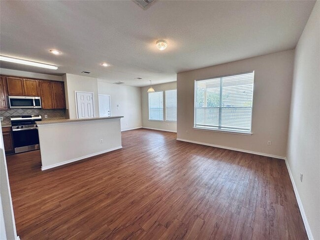 Building Photo - 408 Yucca House Dr