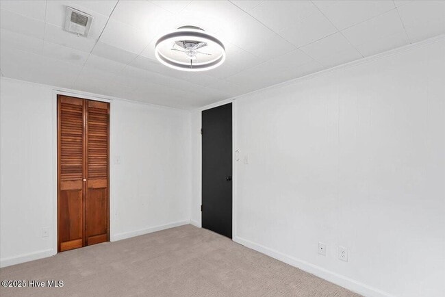 Building Photo - 825 N Saylor St