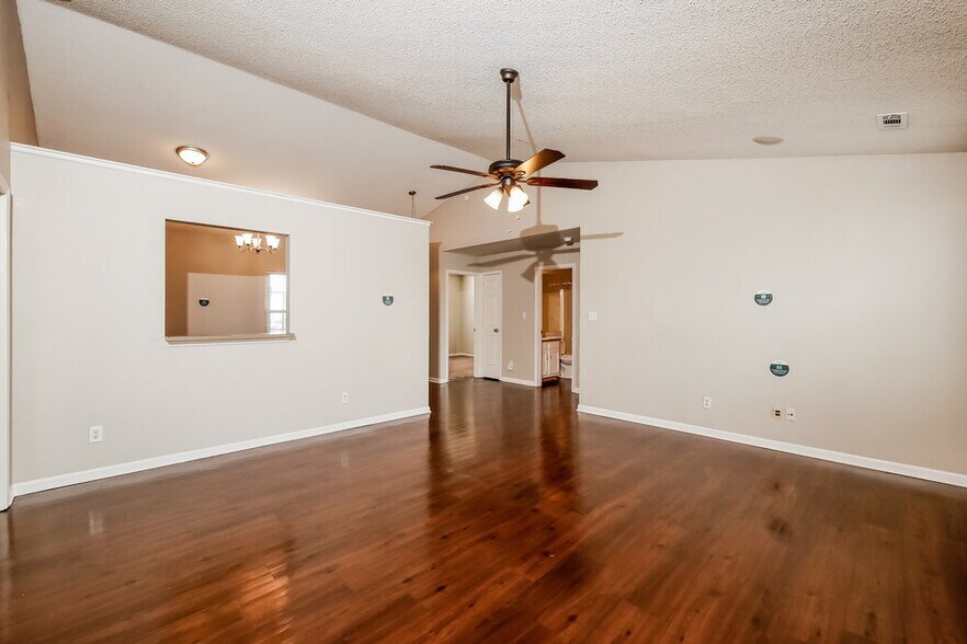 Building Photo - 1495 Egret Ln