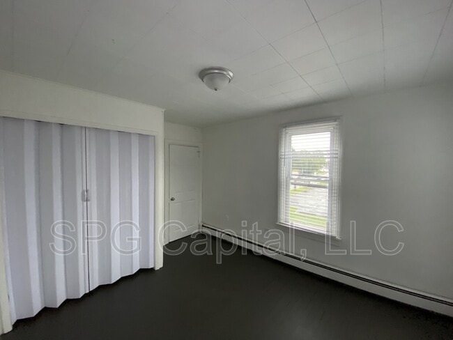 Building Photo - 297 2nd St