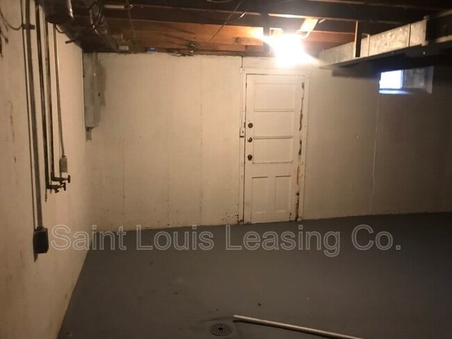 Building Photo - 8334 Elmore Ave