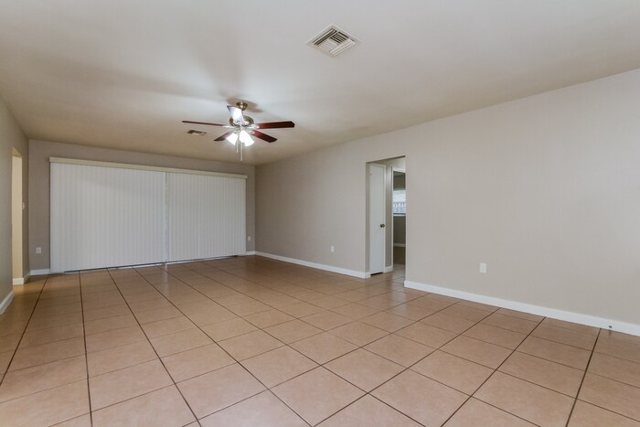 Building Photo - 2995 Westland Rd