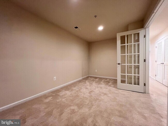 Building Photo - 22730 Autumn Breeze Ave
