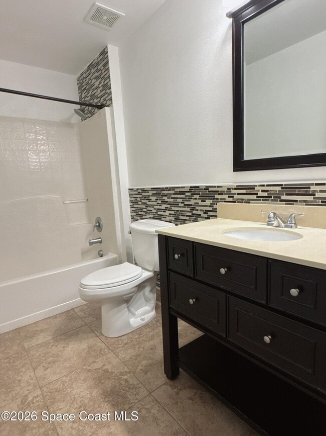 Building Photo - 1718 Sawgrass Dr SW