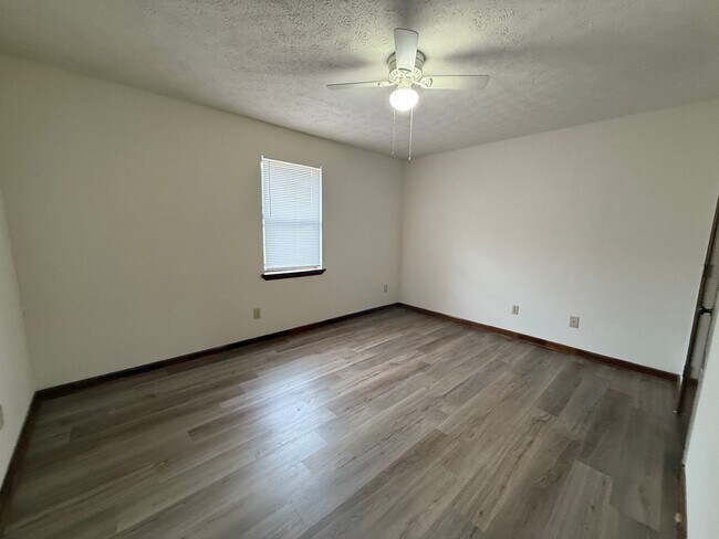Building Photo - 311/313 Reed St