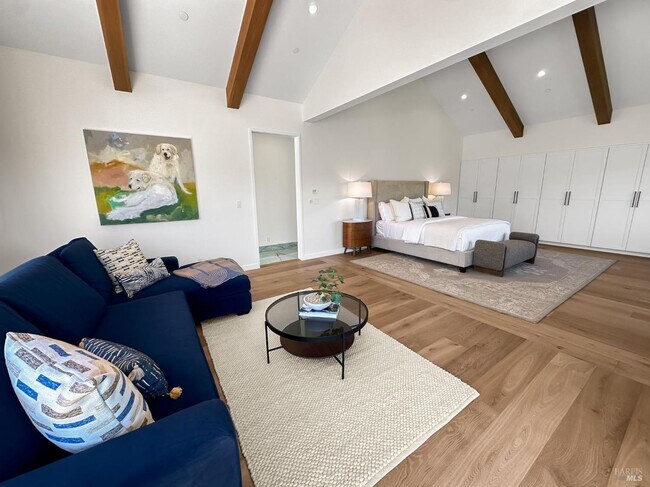 Building Photo - 987 Mark West Springs Rd