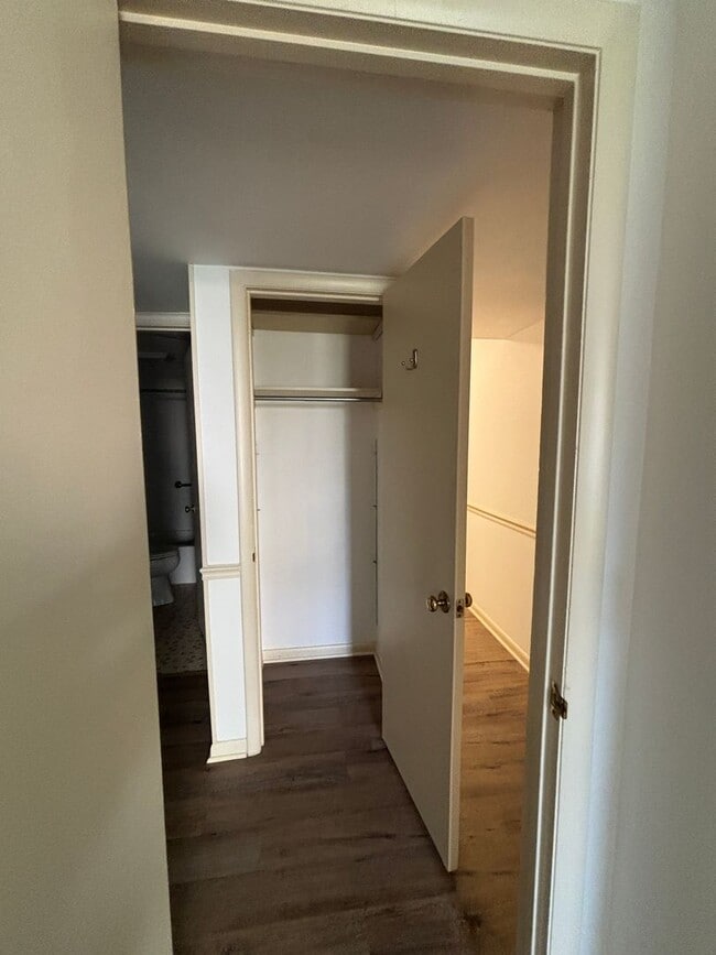 Building Photo - 5260 Crossbow Cir