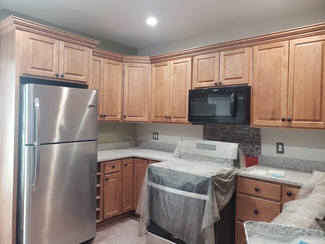 Kitchen newly remodeled with microwave - 3811 N Central Park Ave